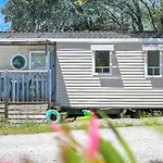 Camping 3 étoiles - Piscine - Ccbbh0a Sussargues