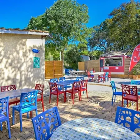 Zecamping 3 Etoiles Familial Toboggans Locatif 16M2 4 Pers 3*