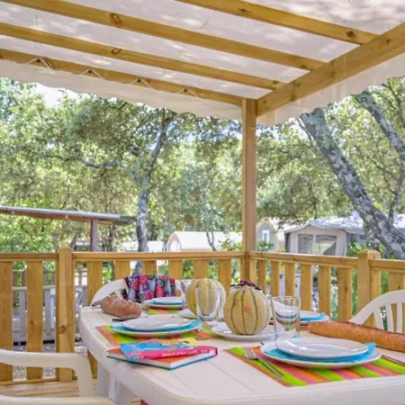 Kamp alanı 3 Etoiles - Piscine - Ccbbh0a Sussargues