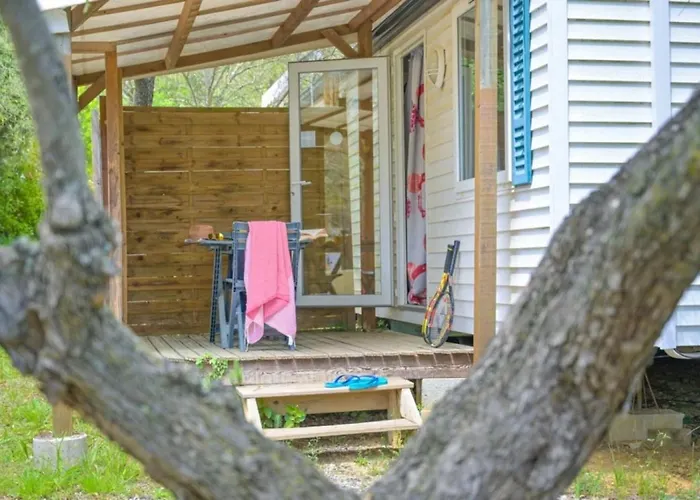Zecamping 3 Familial Dog Friendly Piscine Et Soirees Animees Camping 3*