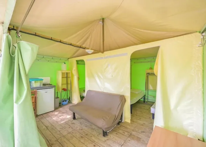 Camping Zecamping 3 Familial Dog Friendly Piscine Et Soirees Animees Sussargues
