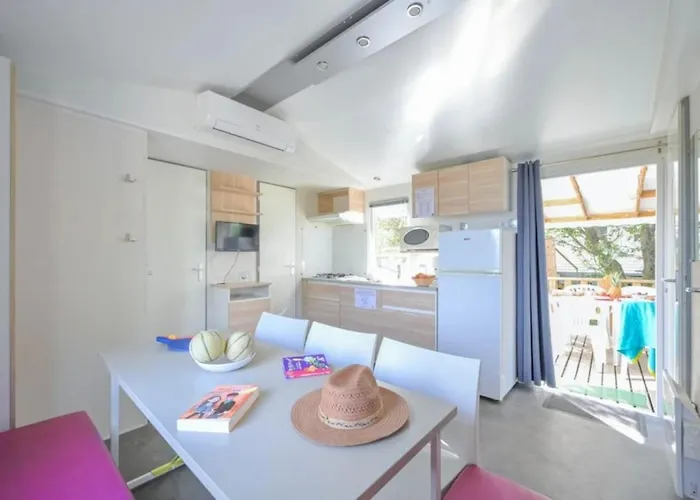 Кемпинг 3 Etoiles - Piscine - Ccbbh0a Sussargues