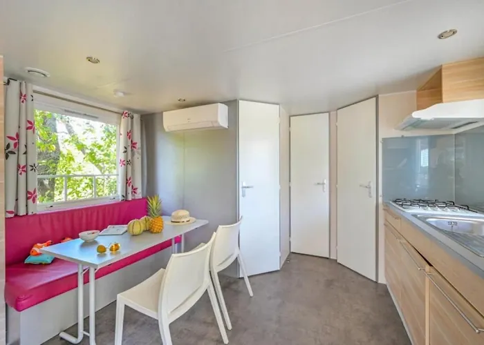 3 Etoiles - Piscine - Ccbbh0a Кемпинг Sussargues